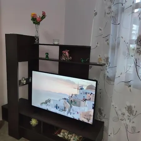Luxury * Nea Vrasna