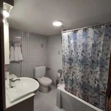 Luxury Nea Vrasna